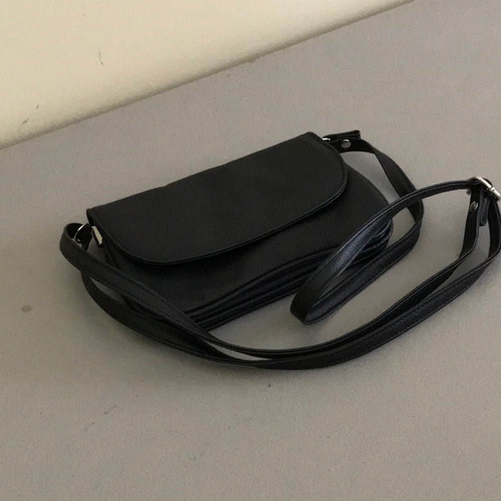 Black purse